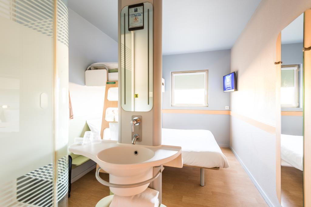 Ibis Budget Amberieu En Bugey/Chateau Gaillard A42 Exterior foto