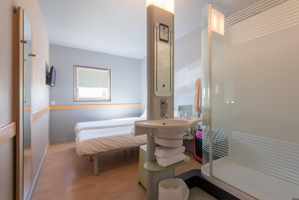 Ibis Budget Amberieu En Bugey/Chateau Gaillard A42 Exterior foto